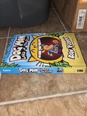 ☆ Dog Man: Lord of the Fleas by - Blue/Yellow Cover By Dav Pilkey • New ☆